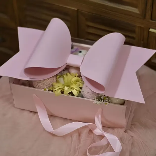 Caja de Regalo con Lazo, Rosa